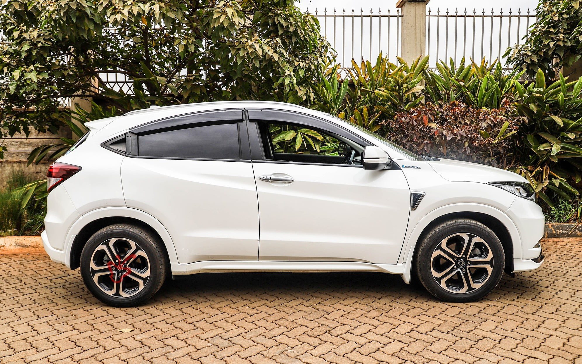 honda vezel rent in sri lanka